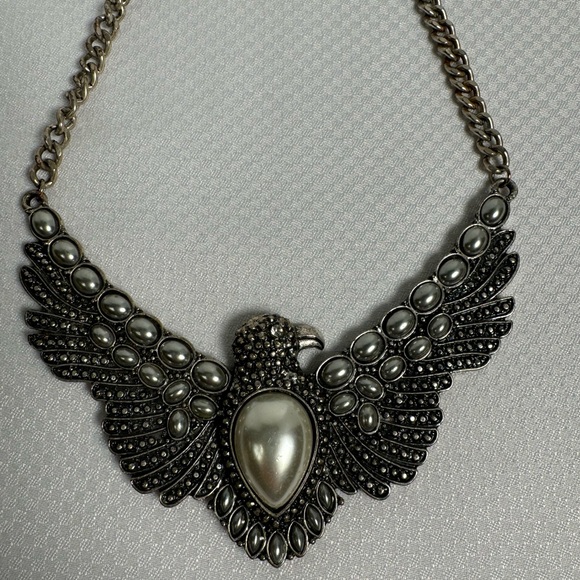 VTG Flying Eagle With Pearls Silver Tone Necklace Pendant Statement Necklace - Picture 3 of 11